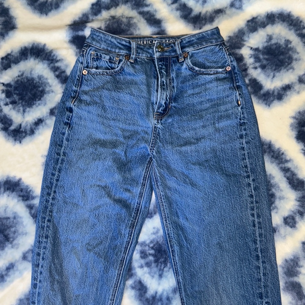 American Eagle Size 00 Mom Straight Jeans